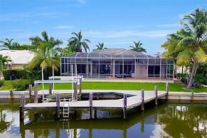 SMARCO1255 3 Bedroom Holiday Home by Marco Naples Vacation Homes