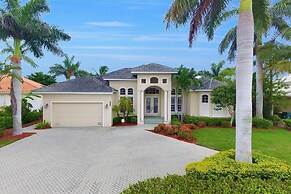 SMARCO1255 3 Bedroom Holiday Home by Marco Naples Vacation Homes