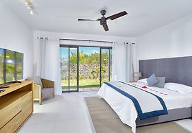 Corail Bleu Private Pool & Garden Villas with LOV