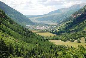 Bachman Village 19 4 Bedroom Holiday home By Accommodations in Telluri