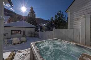 Chez Coco 2 Bedroom Holiday home By Accommodations in Telluride