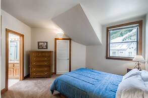 Plunge H 3 Bedroom Condo By Accommodations in Telluride