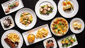 Holiday Inn Hotel & Suites Montreal Centre-ville Ouest by IHG