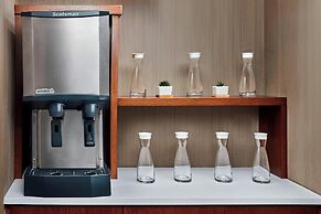 AC Hotel by Marriott Cincinnati at The Banks