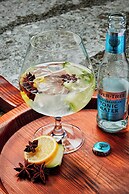 AC Hotel by Marriott Cincinnati at The Banks