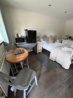 Pinewood Lodge
