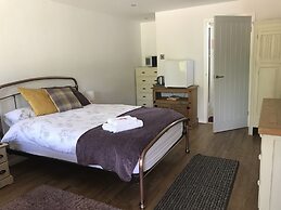 Pinewood Lodge