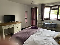 Pinewood Lodge