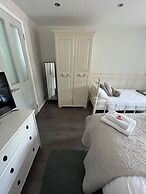 Pinewood Lodge
