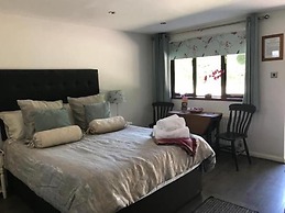Pinewood Lodge
