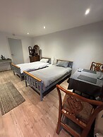 Pinewood Lodge