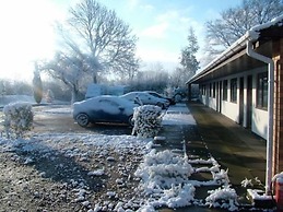 Pinewood Lodge