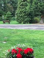 Pinewood Lodge