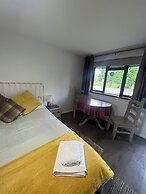Pinewood Lodge