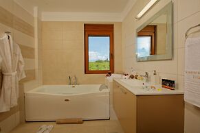 Cretan Vineyard Hill Villa Private Pool, Panoramic View, Beautiful Vin