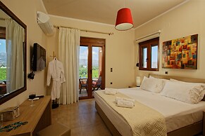 Cretan Vineyard Hill Villa Private Pool, Panoramic View, Beautiful Vin