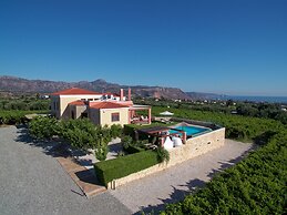 Cretan Vineyard Hill Villa Private Pool, Panoramic View, Beautiful Vin
