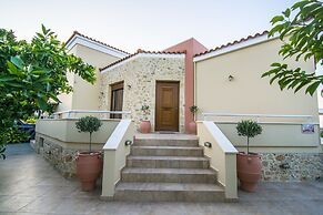 Cretan Vineyard Hill Villa Private Pool, Panoramic View, Beautiful Vin