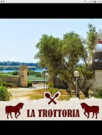 La Trottoria