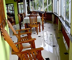 Kandyan Holiday Center