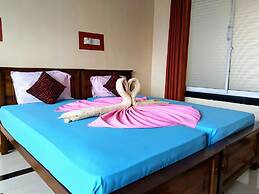 Kandyan Holiday Center