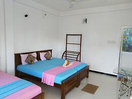 Kandyan Holiday Center