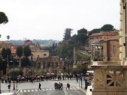 Al 325 rooms ai Fori