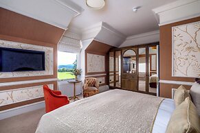 Douneside House