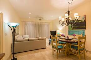 Paraiso Del Mar Resort PDM B203 1 Bedroom Condo by Seaside La Paz