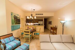 Paraiso Del Mar Resort PDM B203 1 Bedroom Condo by Seaside La Paz