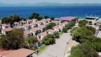 Maya Bistro Hotel Beach