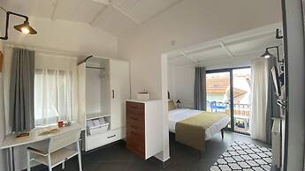 Maya Bistro Hotel Beach