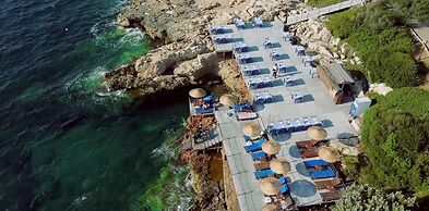 Maya Bistro Hotel Beach