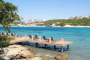 Maya Bistro Hotel Beach