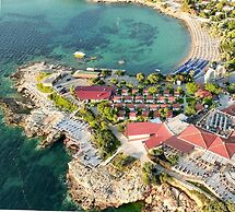 Maya Bistro Hotel Beach