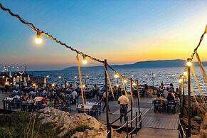 Maya Bistro Hotel Beach