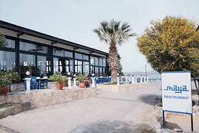 Maya Bistro Hotel Beach