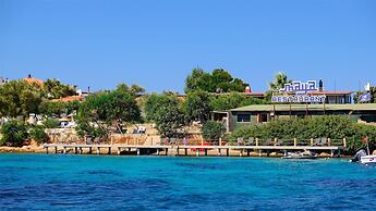Maya Bistro Hotel Beach