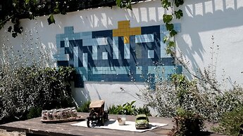 Maya Bistro Hotel Beach