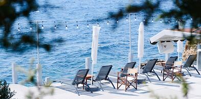 Maya Bistro Hotel Beach