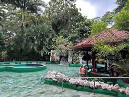 Paradise Hot Springs Thermal Resort