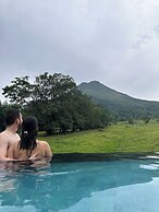 Paradise Hot Springs Thermal Resort