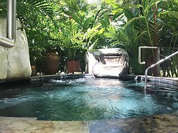 Paradise Hot Springs Thermal Resort