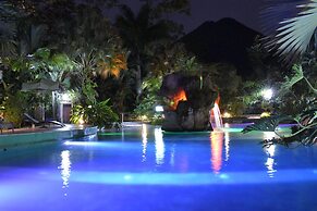 Paradise Hot Springs Thermal Resort