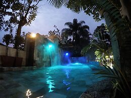 Paradise Hot Springs Thermal Resort