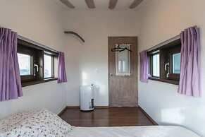 Jagoga Guest House - Hostel