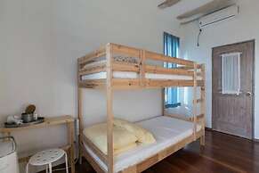 Jagoga Guest House - Hostel