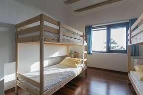 Jagoga Guest House - Hostel