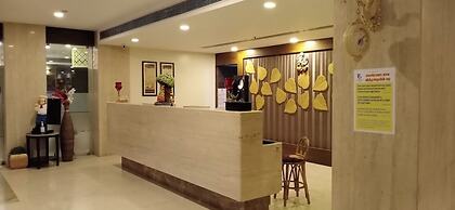 Hotel Ganpat Grand, Palani