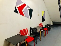 Hometown Hotel Makati - Edsa